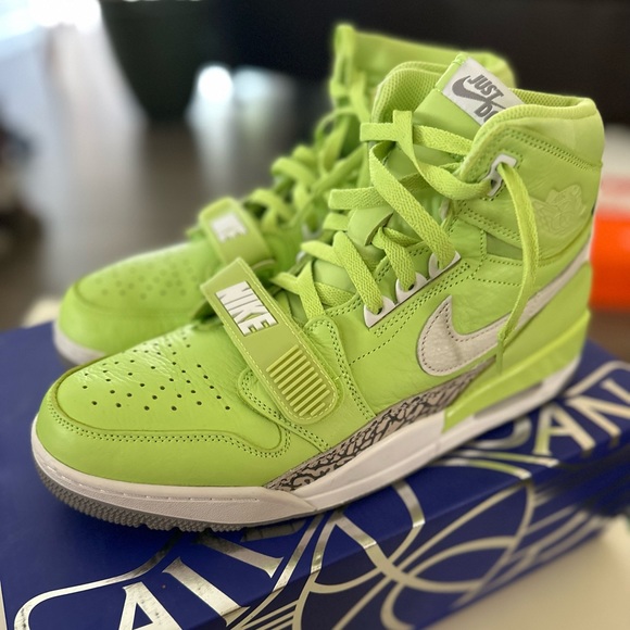Nike Air Jordan Legacy 313 NRG White/Black-Volt - Picture 3 of 9